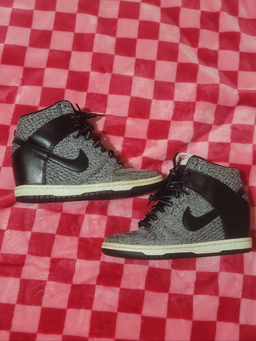 Nike Women’s Sky Hi Hidden Wedge- Black/Grey